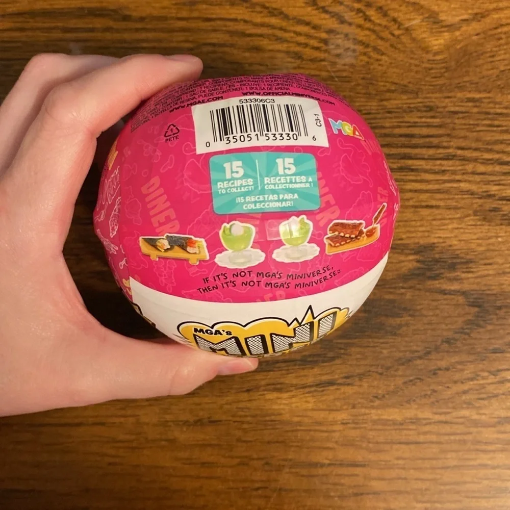 MGA’s Miniverse Make It Mini Food Diner Series 3 Mystery Sphere Ball NWT